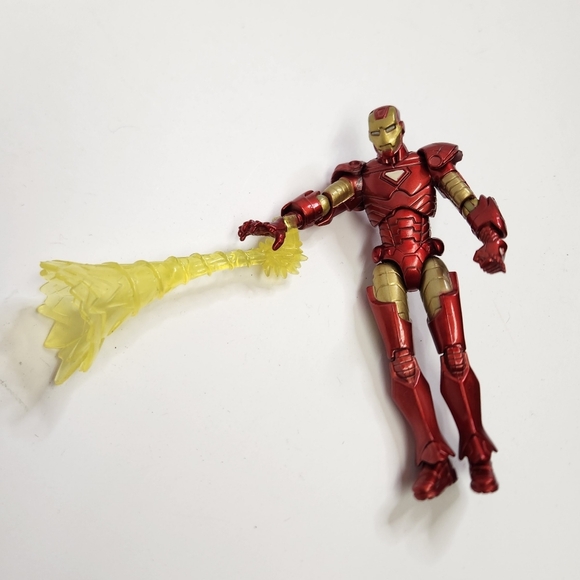 MARVEL UNIVERSE IRON MAN 2009 SERIES 1 001 MODERN ACTION FIGURE Blast Effect - Picture 1 of 9